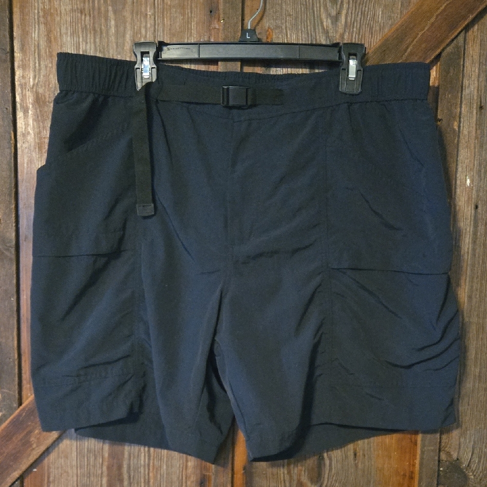 Eddie Bauer Men's Dark Cargo Shorts